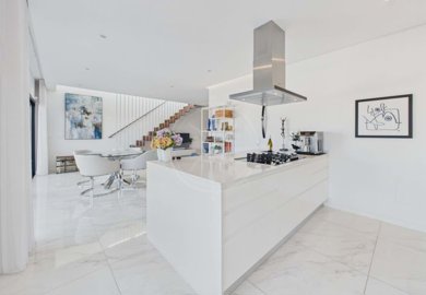 1987-369210-0086b5b4f2b294297643049c268e89554