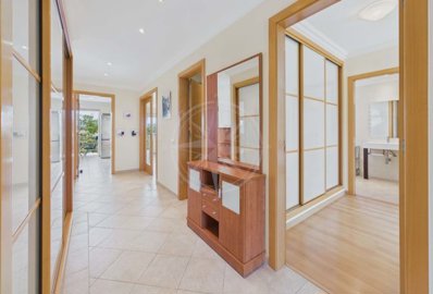 1987-369228-0086b5b4f2b294297643049c268e89554