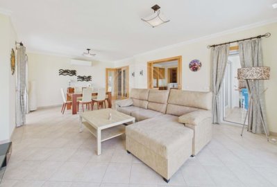 1987-369228-0086b5b4f2b294297643049c268e89554