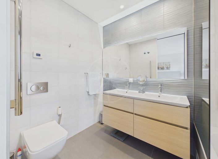 Image No.20-2 Bed Apartment for sale