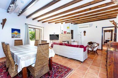 1987-369322-0086b5b4f2b294297643049c268e89554