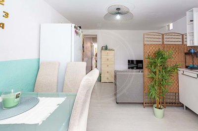 1987-369320-0086b5b4f2b294297643049c268e89554