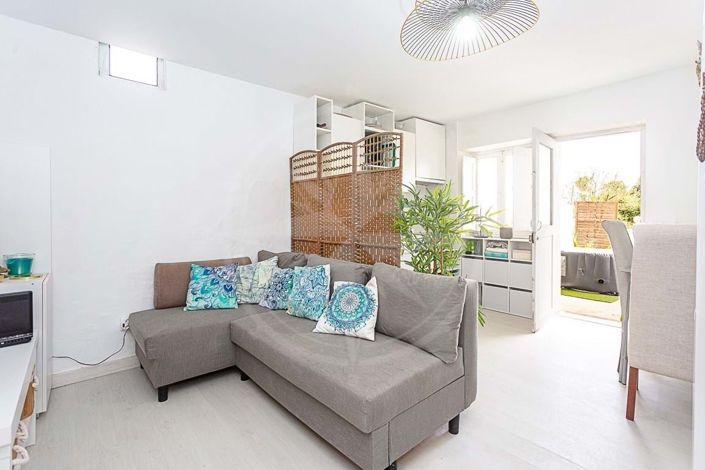 Image No.7-1 Bed Villa for sale