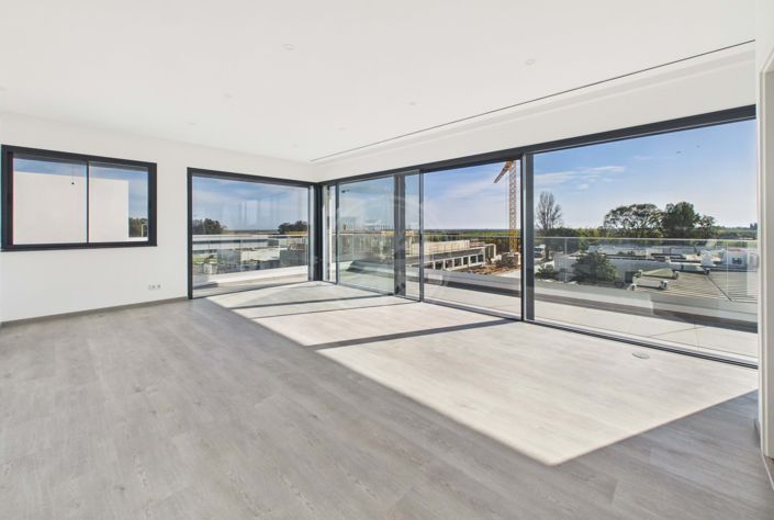 Image No.12-6 Bed Villa for sale