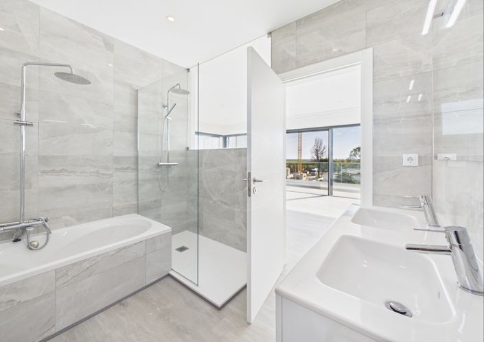 Image No.15-6 Bed Villa for sale