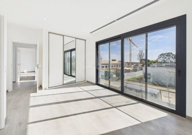 1987-369541-0086b5b4f2b294297643049c268e89554