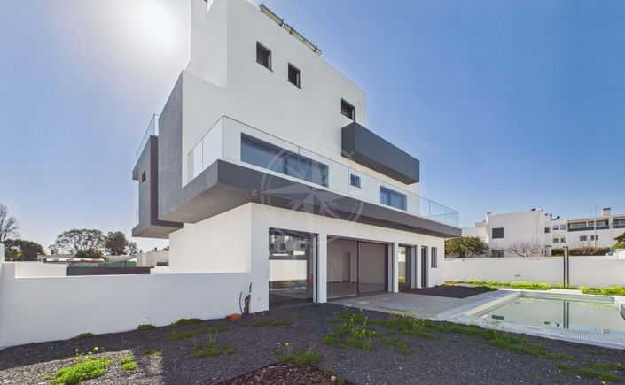 Image No.3-6 Bed Villa for sale