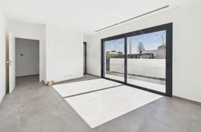Image No.21-6 Bed Villa for sale