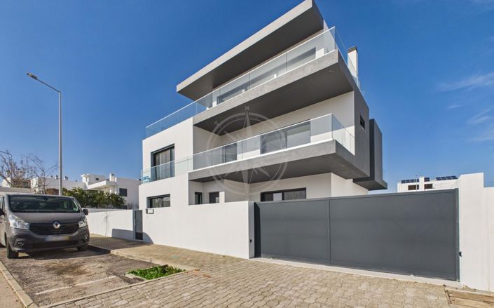 Image No.5-6 Bed Villa for sale