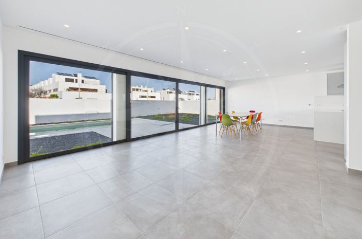 Image No.9-6 Bed Villa for sale