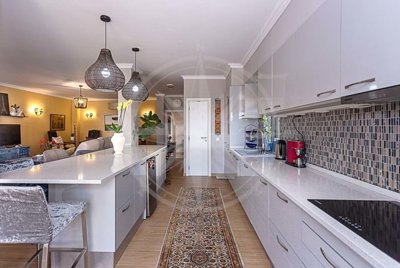 1987-369641-0086b5b4f2b294297643049c268e89554