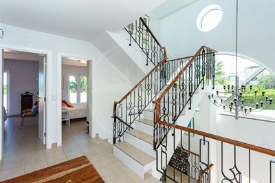 1987-369640-0086b5b4f2b294297643049c268e89554