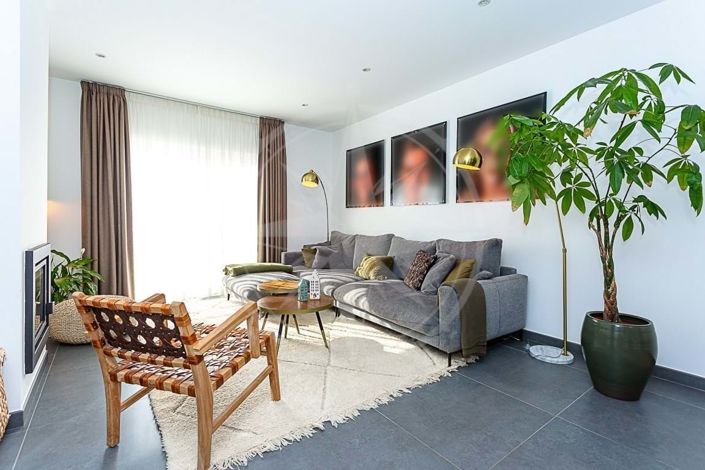 Image No.3-4 Bed Villa for sale