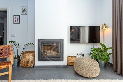 1987-370359-0086b5b4f2b294297643049c268e89554