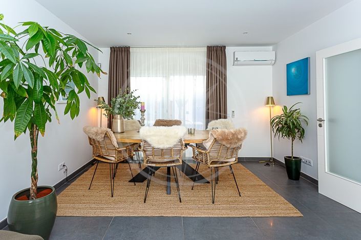 Image No.8-4 Bed Villa for sale