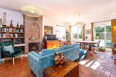 1987-371372-0086b5b4f2b294297643049c268e89554