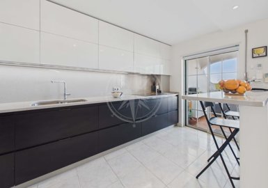 1987-371503-0086b5b4f2b294297643049c268e89554