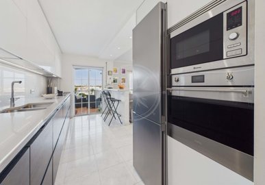 1987-371503-0086b5b4f2b294297643049c268e89554