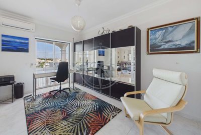 1987-371503-0086b5b4f2b294297643049c268e89554