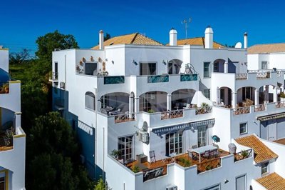 1987-371503-0086b5b4f2b294297643049c268e89554