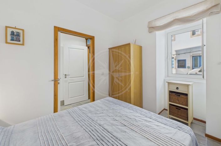 Image No.25-3 Bed Townhouse for sale