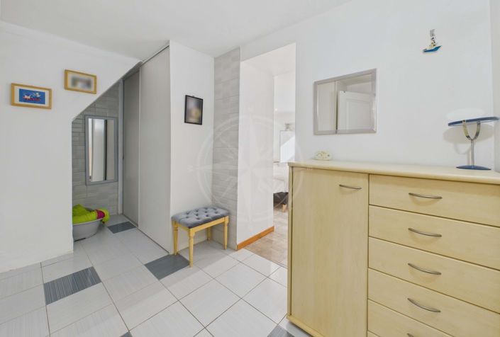 Image No.26-3 Bed Townhouse for sale