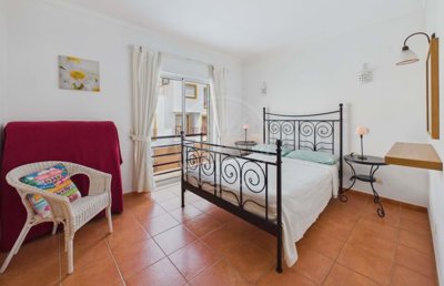 1987-373671-0086b5b4f2b294297643049c268e89554