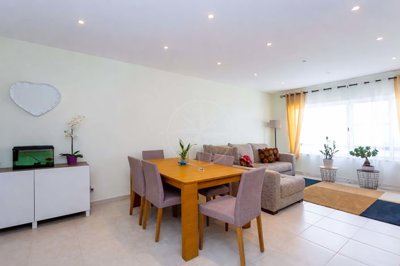 1987-373767-0086b5b4f2b294297643049c268e89554