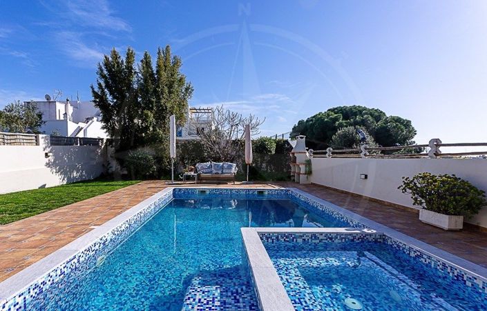 Image No.3-4 Bed Villa for sale