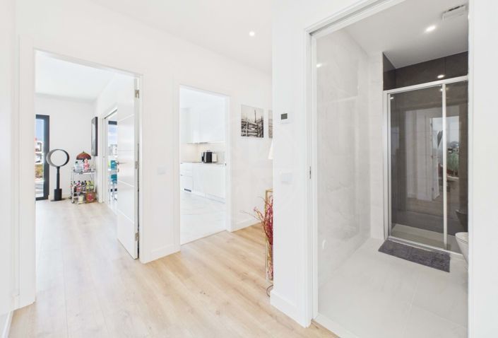Image No.10-2 Bed Apartment for sale
