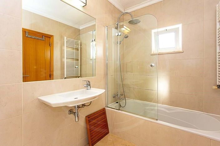Image No.19-4 Bed Villa for sale