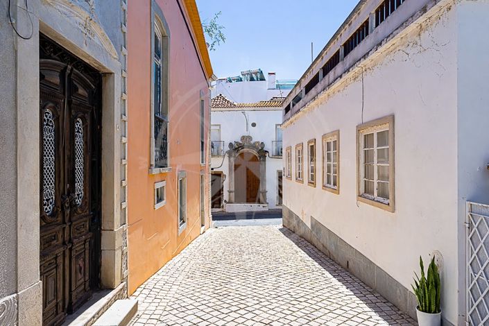 Image No.19-2 Bed Townhouse for sale
