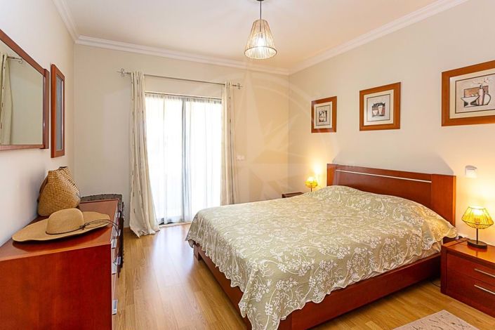 Image No.17-3 Bed Apartment for sale
