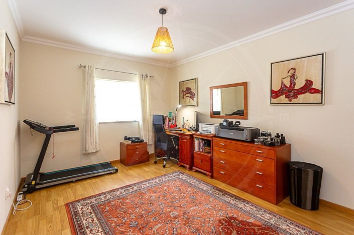 Image No.18-3 Bed Apartment for sale