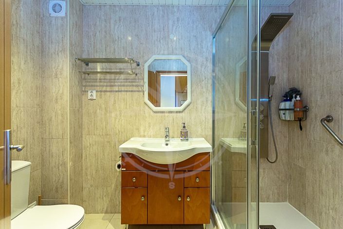 Image No.21-3 Bed Apartment for sale