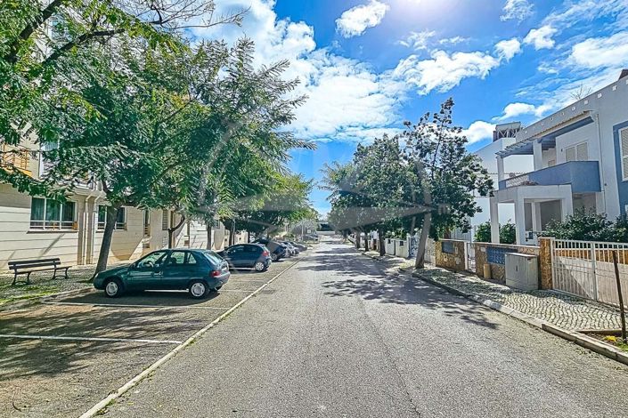 Image No.23-3 Bed Apartment for sale