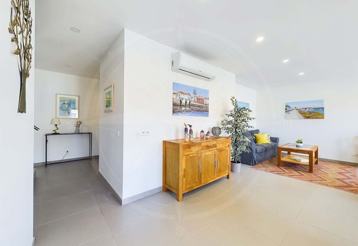 Image No.10-3 Bed Apartment for sale