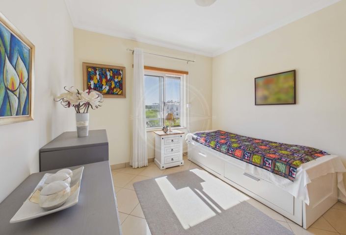 Image No.12-2 Bed Apartment for sale