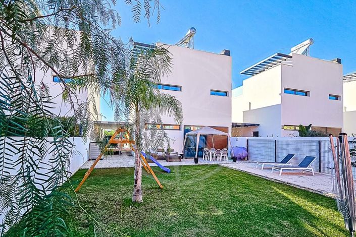 Image No.18-3 Bed Villa for sale
