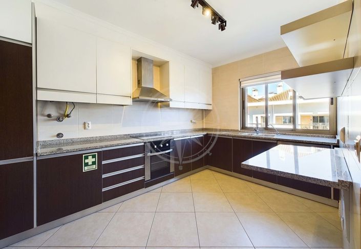 Image No.8-4 Bed Apartment for sale