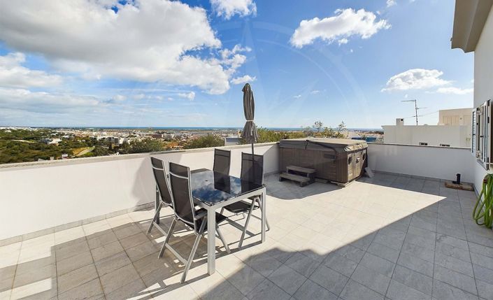 Image No.34-4 Bed Villa for sale