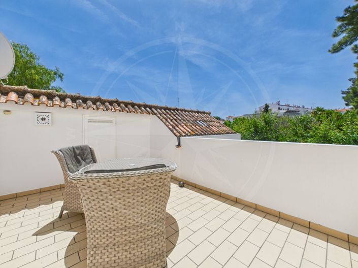 Image No.17-2 Bed Townhouse for sale