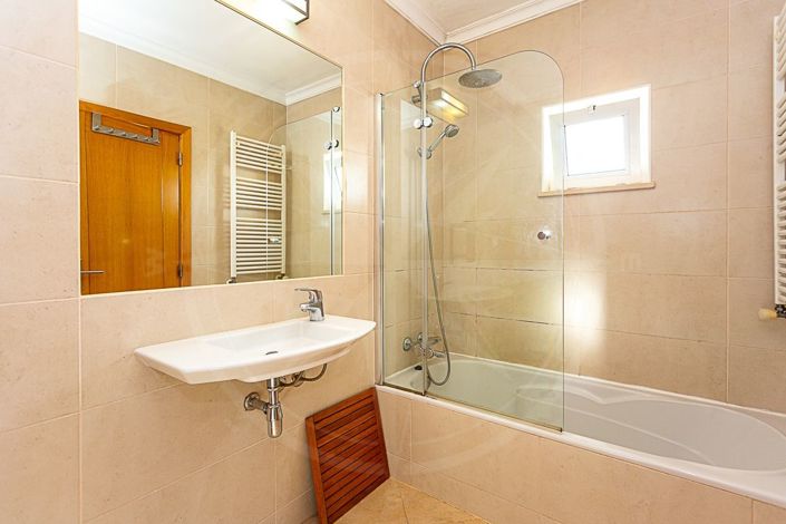 Image No.19-4 Bed Villa for sale