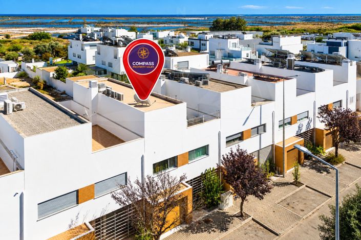 Image No.25-4 Bed Villa for sale
