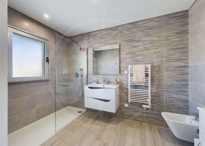 Image No.11-3 Bed Apartment for sale
