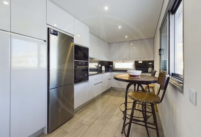 Image No.6-3 Bed Apartment for sale