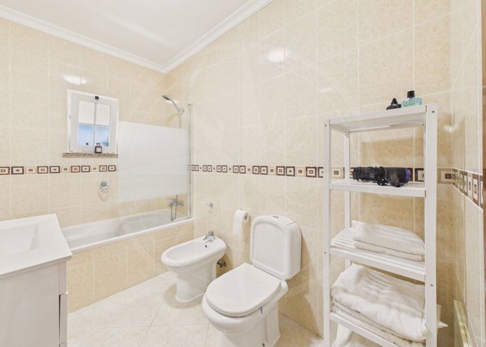 Image No.17-4 Bed Villa for sale