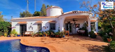 For-Sale-Countryside-Villa-in-Sayalonga--Malaga--Andalusia--Costa-del-Sol--4-
