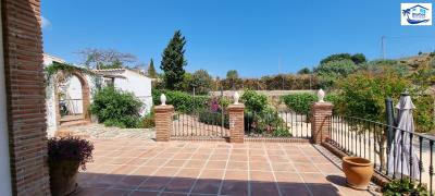 For-Sale-Finca-with-stables-in-Almayate--7-