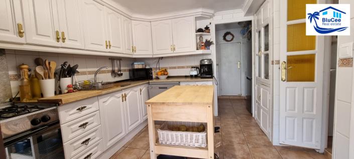 Image No.12-4 Bed House for sale